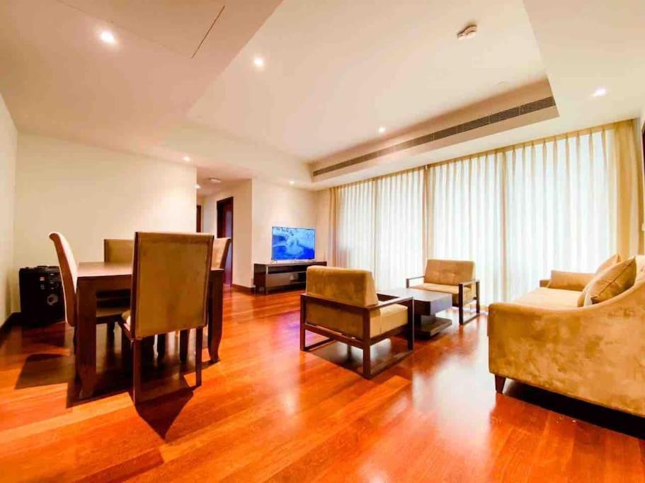 Brand New Water Front Luxury Cinnamon Suites Apartment In Heart Of Colombo City Exteriör bild