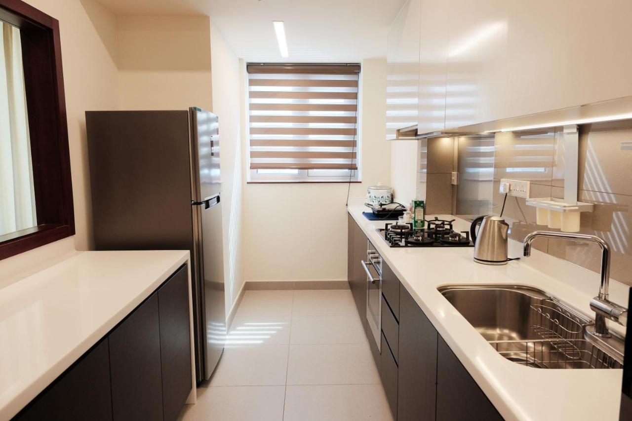 Brand New Water Front Luxury Cinnamon Suites Apartment In Heart Of Colombo City Exteriör bild