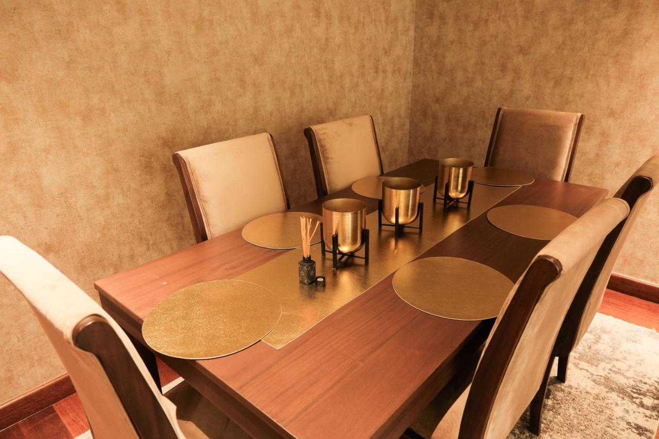 Brand New Water Front Luxury Cinnamon Suites Apartment In Heart Of Colombo City Exteriör bild