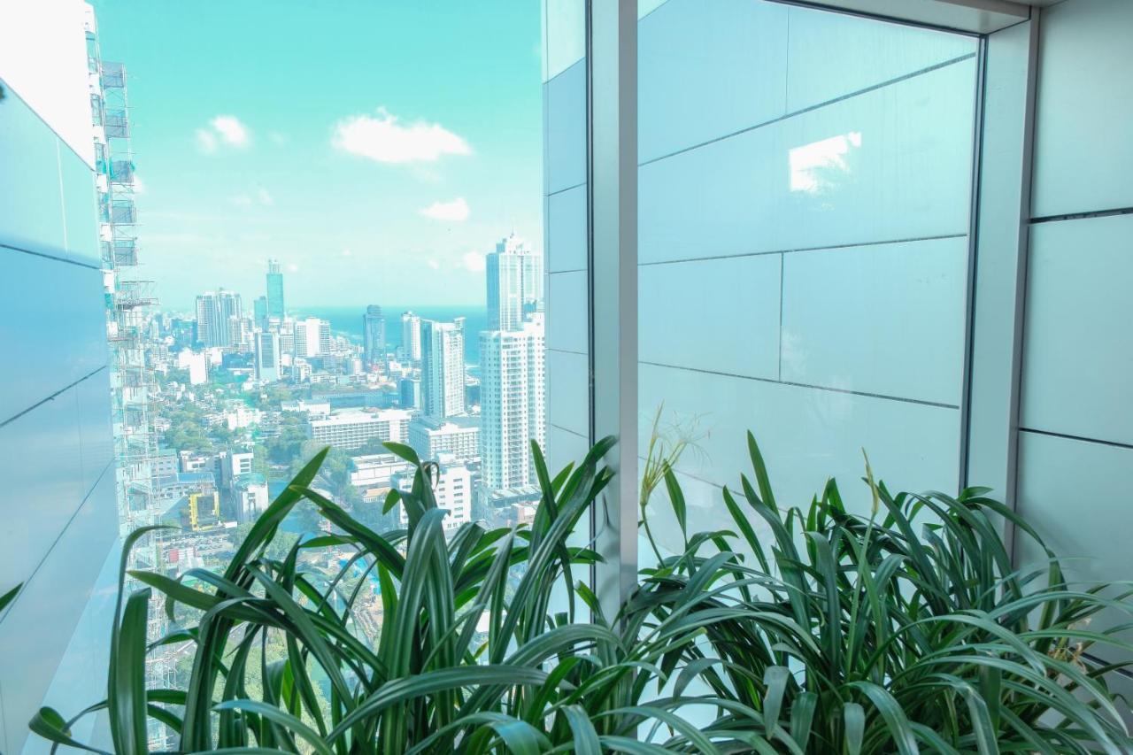 Brand New Water Front Luxury Cinnamon Suites Apartment In Heart Of Colombo City Exteriör bild