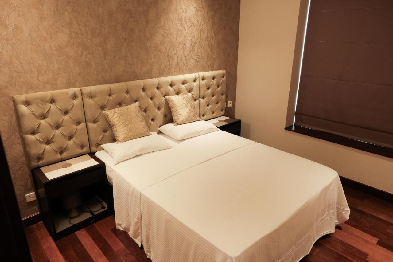 Brand New Water Front Luxury Cinnamon Suites Apartment In Heart Of Colombo City Exteriör bild